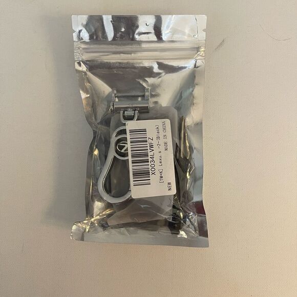Lexus logo Key Fob Keychain in Silver with Logo & Fob Case Cover in Black NWT - Picture 3 of 4